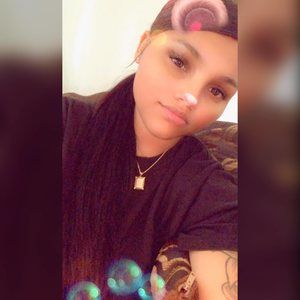 Meet your Posher, Elesia